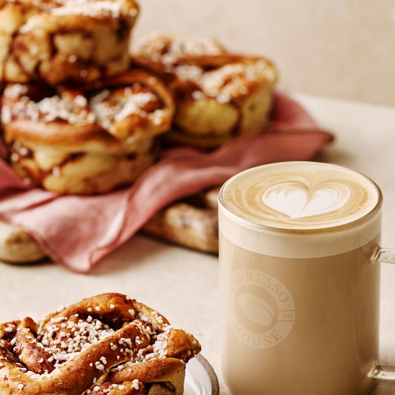 SOME_1080x1920_CINNAMON_BUN_LATTE-1.jpg